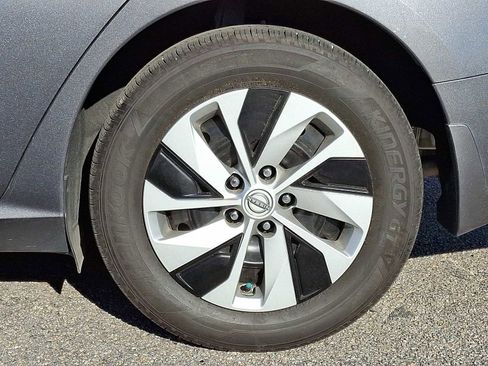 Used 2024 Nissan Altima 2.5 S image 6