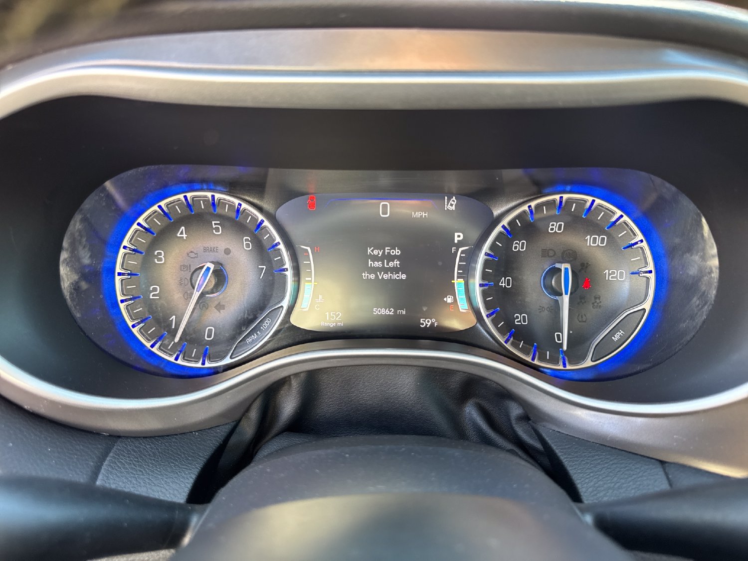 Used 2025 Chrysler Pacifica Select FWD image 15