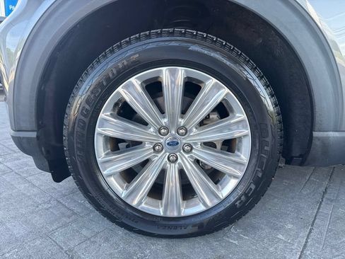 Used 2022 Ford Explorer Limited w/ Equipment Group 301A AWD/4WD image 10