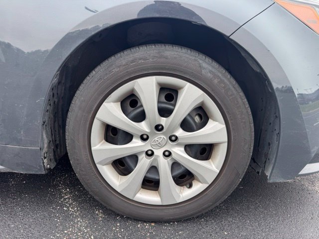 Used 2024 Toyota Corolla LE FWD image 9