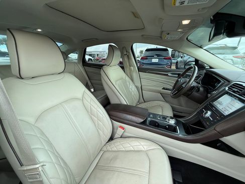 Used 2017 Ford Fusion Platinum image 19