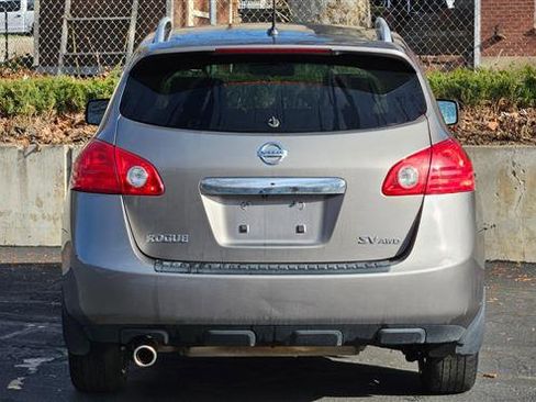 Used 2012 Nissan Rogue SV image 4