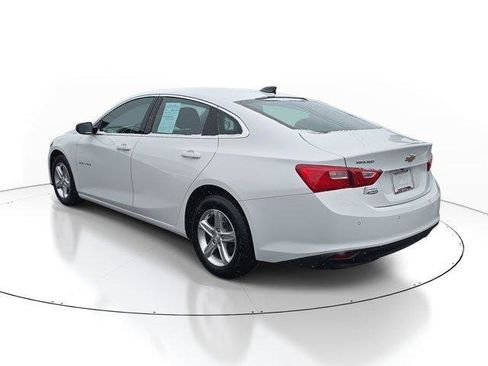 Used 2021 Chevrolet Malibu LS image 3