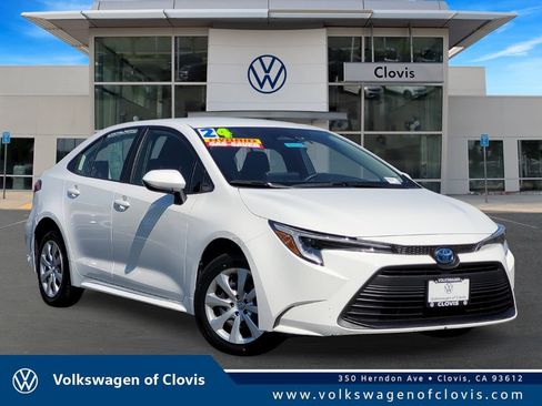 Used 2024 Toyota Corolla LE FWD image 1