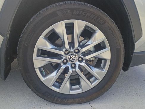 Used 2024 Toyota RAV4 XLE Premium image 23