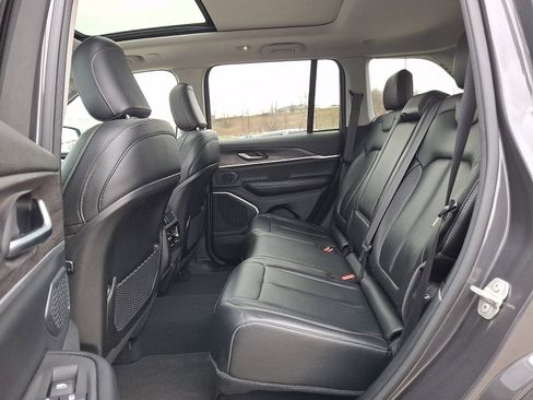 Used 2024 Jeep Grand Cherokee Limited 4xe image 9