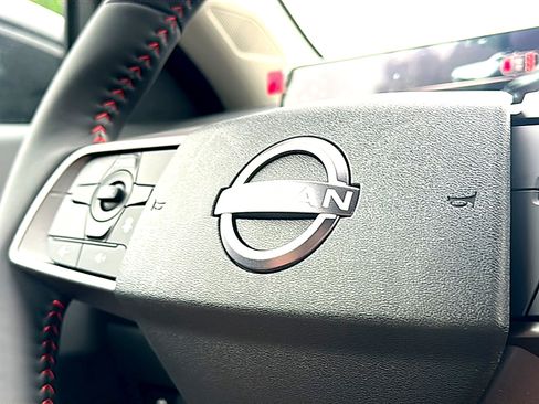 New 2026 Nissan Sentra SR w/ Floor Mat Package FWD image 20