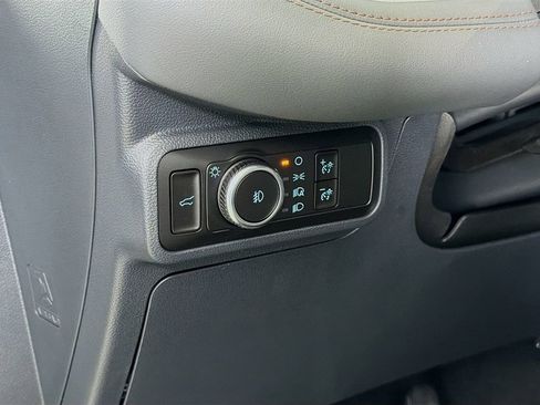 New 2025 Ford Explorer Active w/ Active Comfort Package image 10