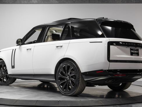 Used 2023 Land Rover Range Rover Long Wheelbase Autobiography image 53