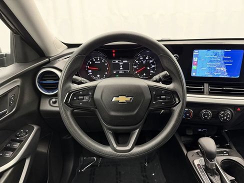 Used 2024 Chevrolet Trax LS FWD image 9