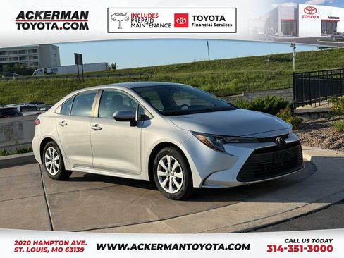 Used 2025 Toyota Corolla LE FWD image 1