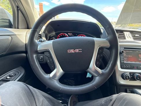Used 2015 GMC Acadia SLE FWD image 17