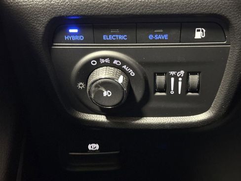 New 2025 Jeep Grand Cherokee Limited 4xe image 19