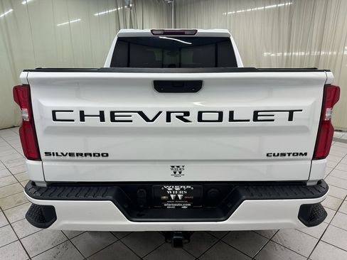 Used 2022 Chevrolet Silverado 1500 Custom w/ LPO, Blackout Package image 9