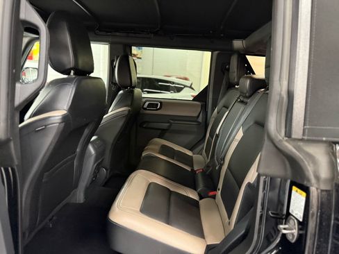 Used 2024 Ford Bronco Wildtrak AWD/4WD image 14