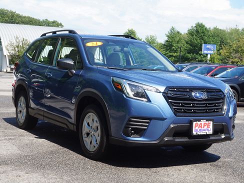 Used 2024 Subaru Forester AWD/4WD image 3
