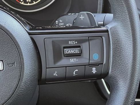 Used 2023 Nissan Rogue SV image 15