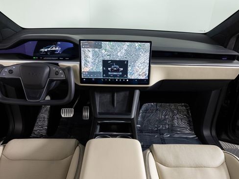 Used 2023 Tesla Model X Plaid image 37