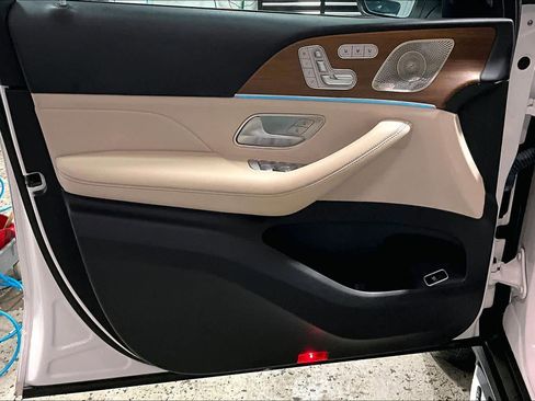 Used 2022 Mercedes-Benz GLS 450 4MATIC image 22