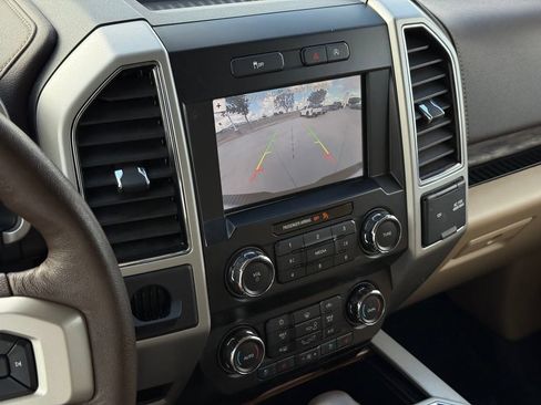 Used 2019 Ford F150 Lariat RWD image 14