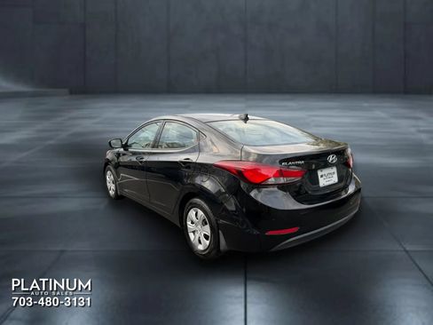 Used 2016 Hyundai Elantra SE image 7