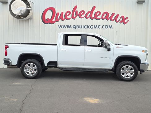 Used 2021 Chevrolet Silverado 2500 LTZ image 12