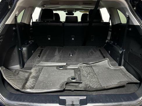 Certified 2023 Toyota Highlander XLE image 26