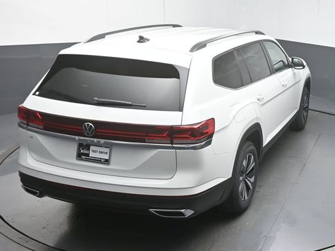 New 2026 Volkswagen Atlas SE FWD image 45
