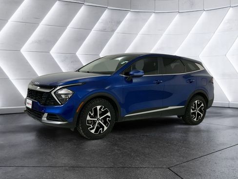 Used 2023 Kia Sportage EX FWD image 3