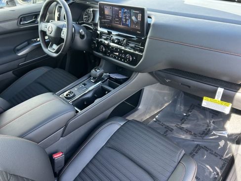 New 2026 Nissan Pathfinder Rock Creek w/ Rock Creek Premium Package AWD/4WD image 9