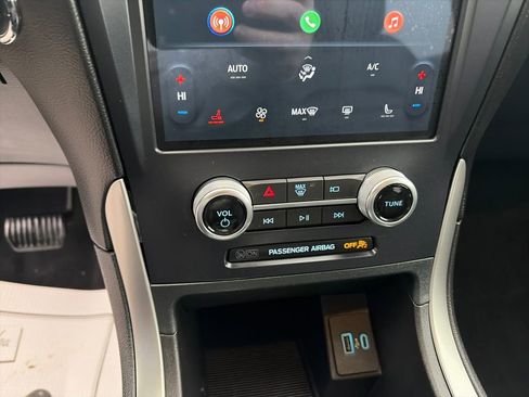 Used 2022 Ford Edge SEL image 22