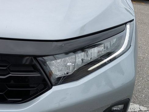 Certified 2025 Honda Odyssey Touring image 10