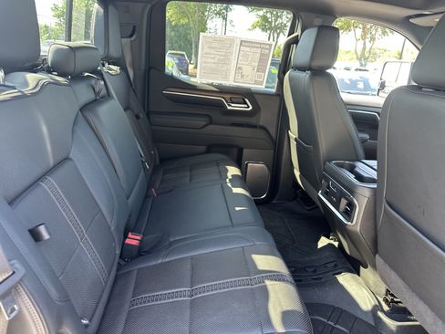 Used 2024 Chevrolet Silverado 1500 High Country w/ High Country Premium Package AWD/4WD image 14