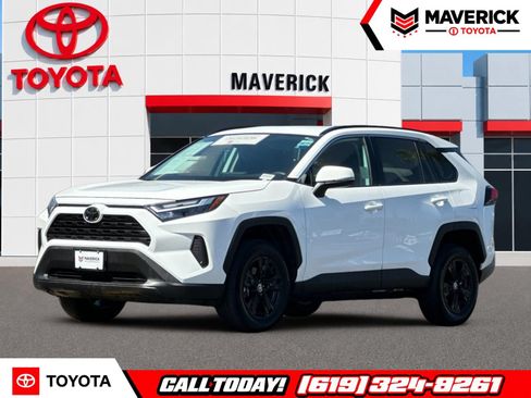 Used 2025 Toyota RAV4 XLE FWD image 1