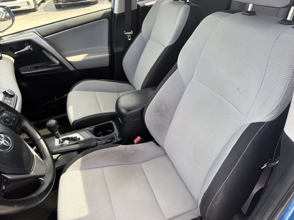 Used 2018 Toyota RAV4 XLE FWD image 20