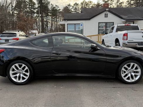 Used 2013 Hyundai Genesis 2.0T image 8