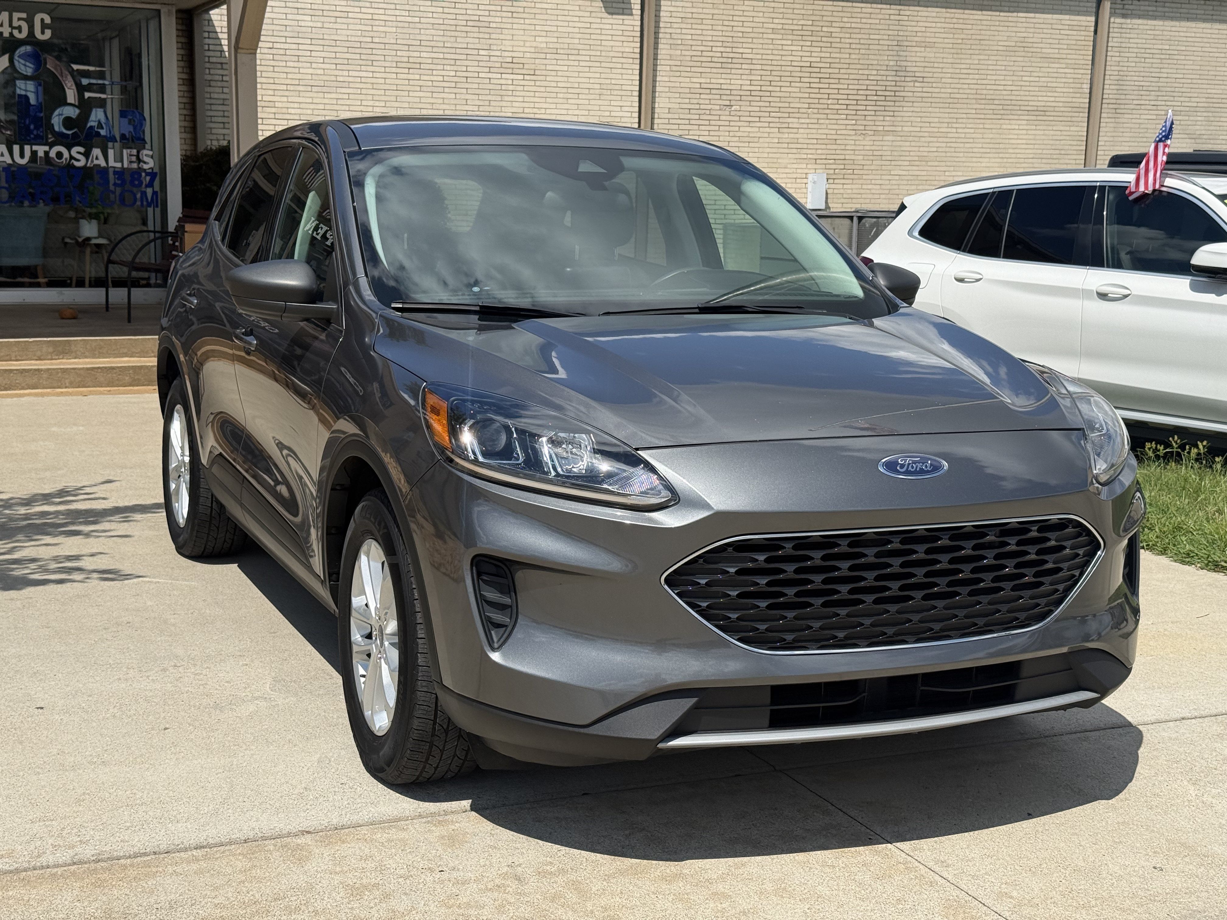 Used 2022 Ford Escape SE AWD/4WD image 3