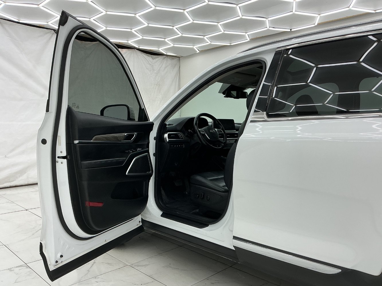 Used 2020 Kia Telluride EX AWD/4WD image 16