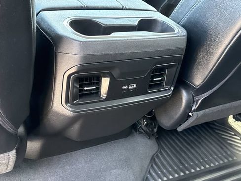 Used 2022 Chevrolet Silverado 1500 LT w/ Safety Package RWD image 11