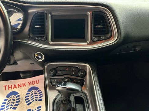 Used 2019 Dodge Challenger SXT RWD image 21