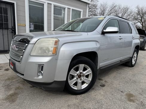 Used 2013 GMC Terrain SLE image 2