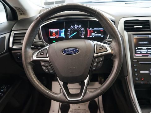 Used 2016 Ford Fusion Titanium FWD image 30