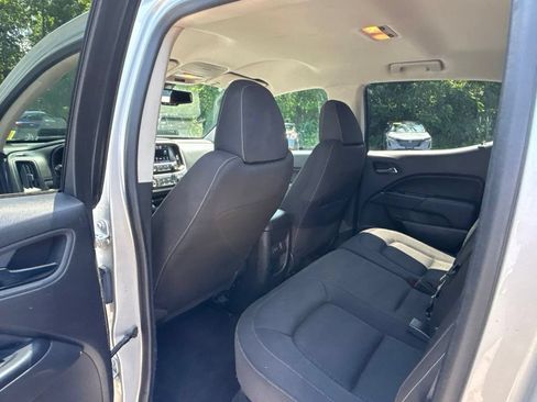 Used 2017 GMC Canyon SLE AWD/4WD image 17