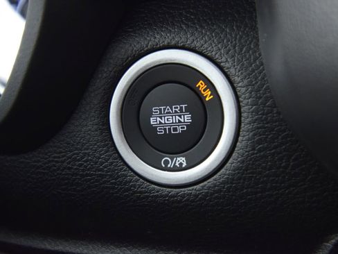 New 2026 RAM 1500 4x4 Crew Cab image 23