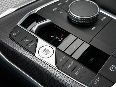 Used 2024 BMW 330i Sedan w/ M Sport Package image 19