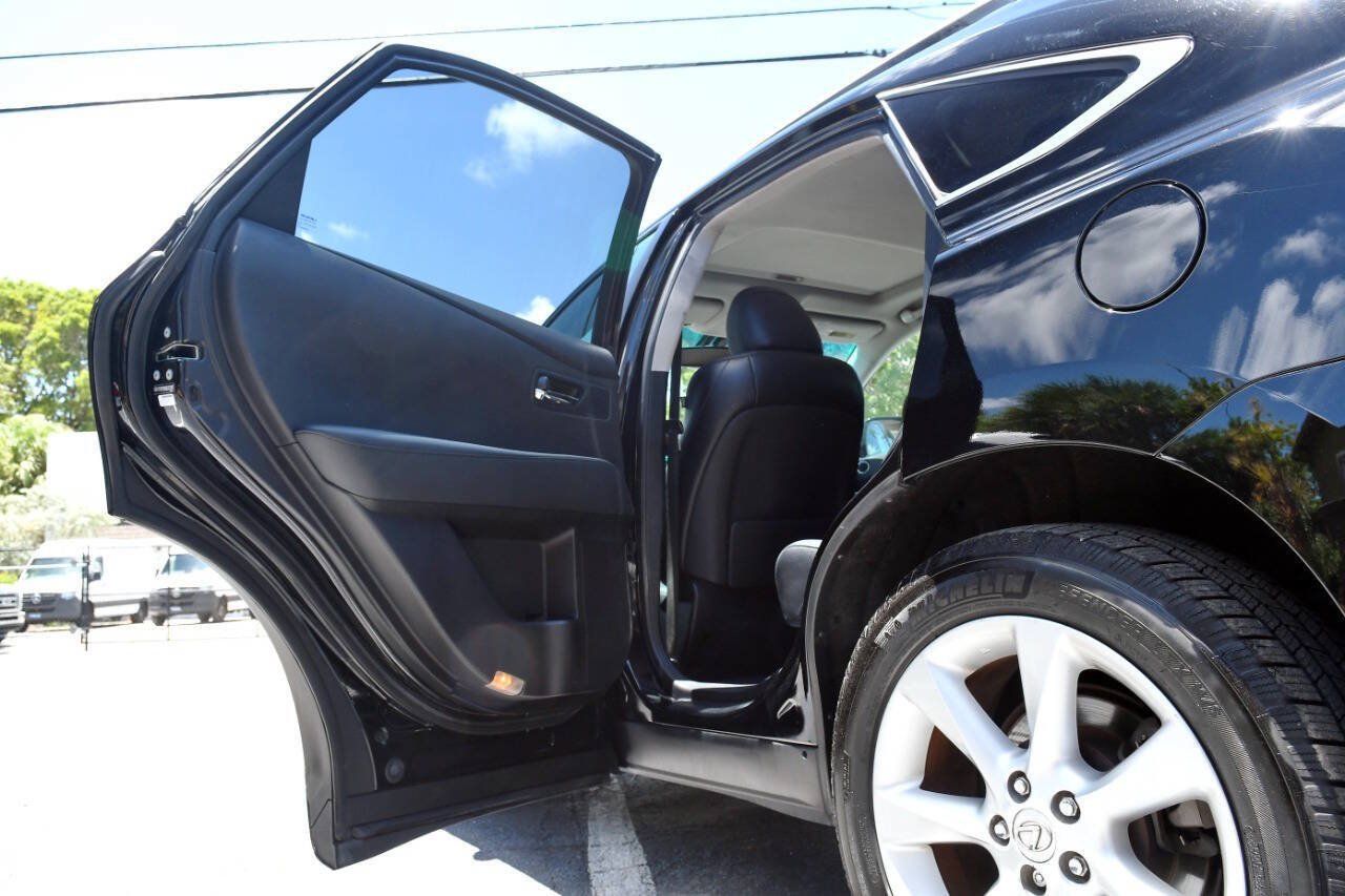 Used 2011 Lexus RX 350 2WD w/ Premium Pkg image 16
