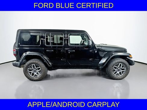 Used 2025 Jeep Wrangler Unlimited Sahara AWD/4WD image 6