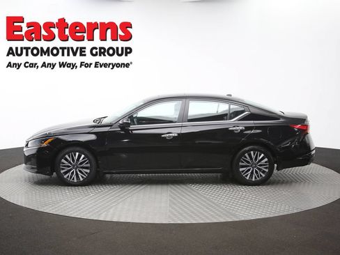 Used 2023 Nissan Altima 2.5 SV w/ SV Premium Package FWD image 61