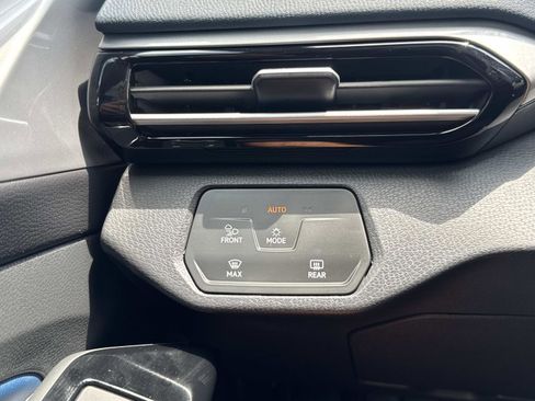 Used 2024 Volkswagen ID.4 Pro S RWD image 29