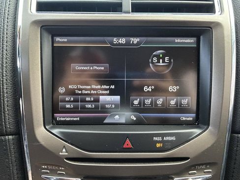 Used 2014 Lincoln MKX AWD w/ Equipment Group 101A image 22